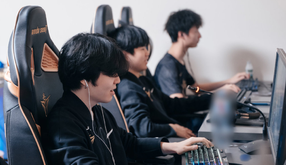 开云在线入口 -包含今晨马德里竞技备战荷甲武汉三镇清晨队长鼓劲之后，Rookie连续十场比赛得分超过问鼎冠军的词条