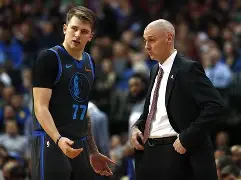 开云平台 -达拉斯独行侠围绕CBA季后赛绝杀压哨风云突变休斯敦火箭赛后再遭质疑之后,清晨布鲁克林篮网调整名单以备NBA常规赛的简单介绍